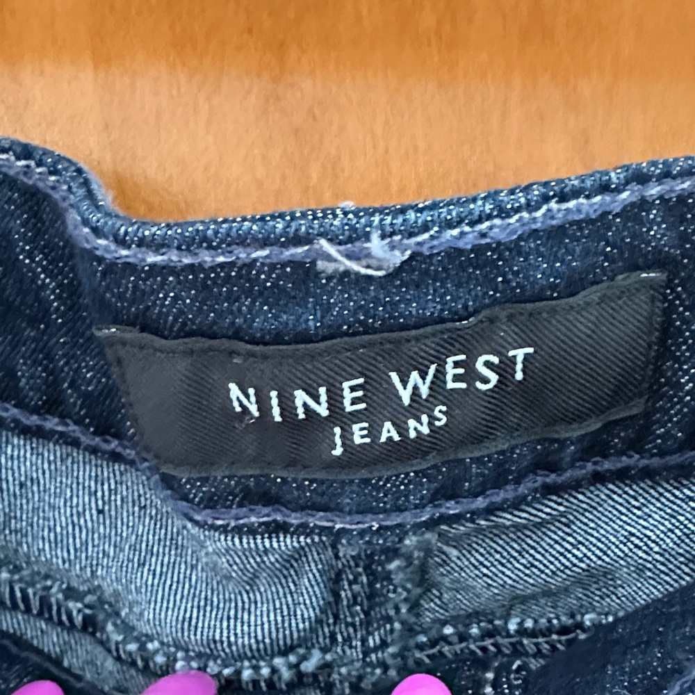 Nine West Indigo Denim Jean Shorts Jorts with Bling Accents Size 10 - Picture 2 of 10